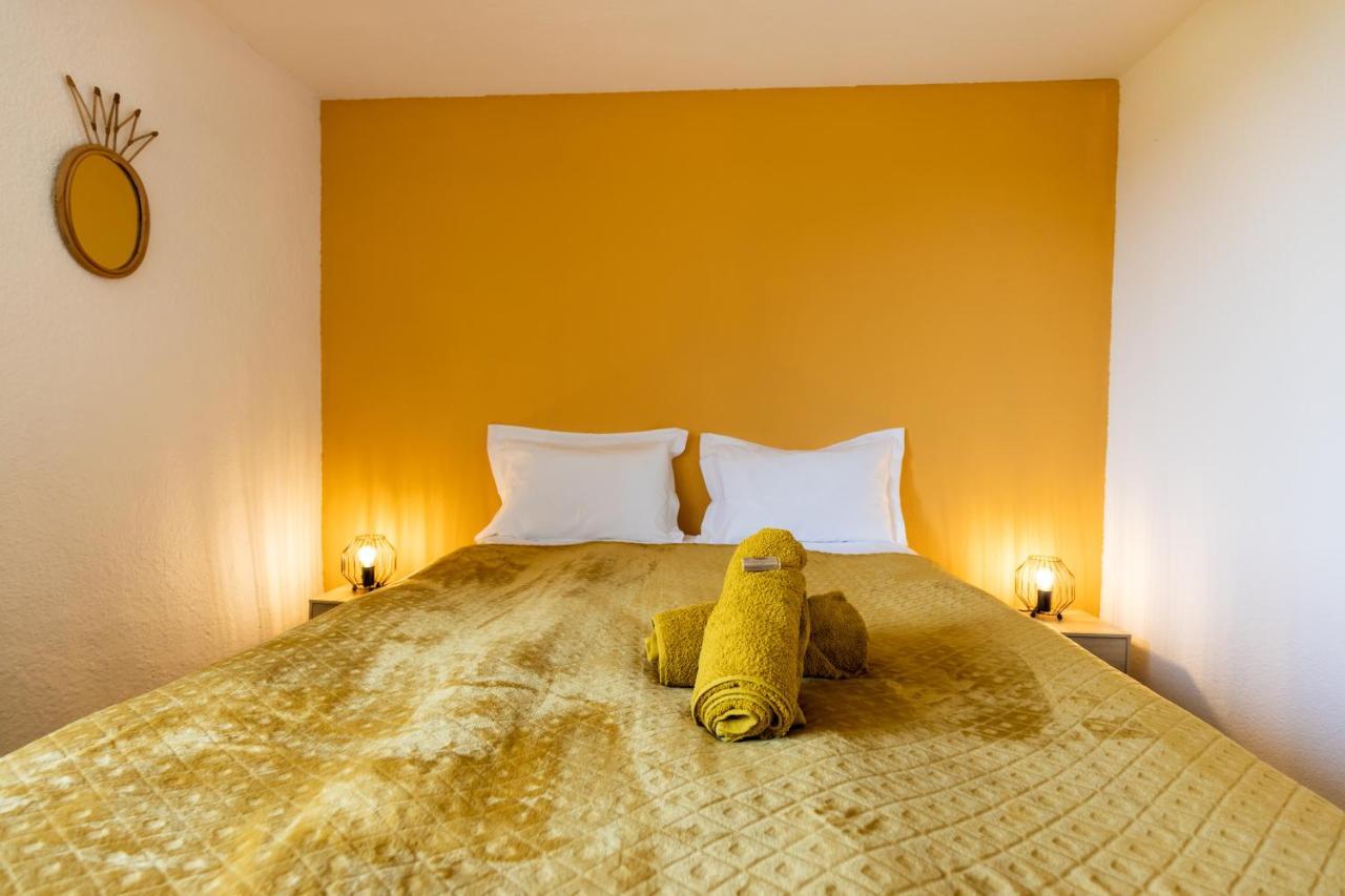 Bed and Breakfast Domaine Du Coq En Pat Augerolles Exterior foto
